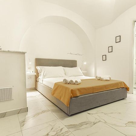 Dimora Bianca Apartment Catania Bagian luar foto